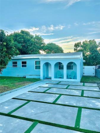 Myra Dells, 15700 NE 15th Ct, North Miami Beach, Florida 33162, image 1