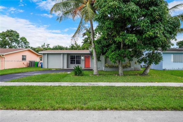Sunrise Golf Village, 6620 NW 24th St, Sunrise, Florida 33313, image 2