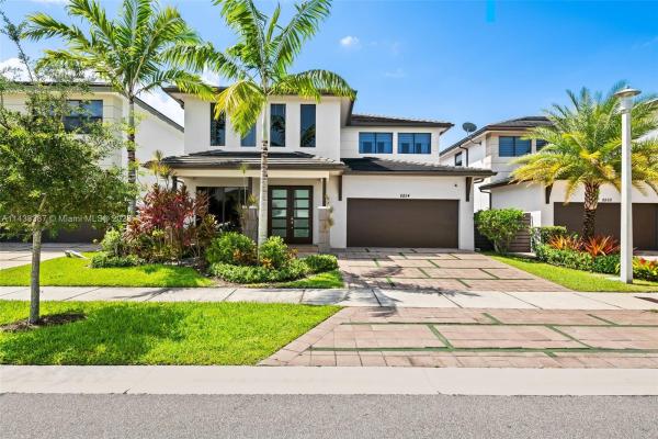 Satori, 8854 NW 154th Ter, Miami Lakes, Florida 33018, image 2