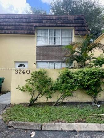 The Townhouses At Nova 1, 3740 SW 60th Ter #20, Davie, Florida 33314, image 1