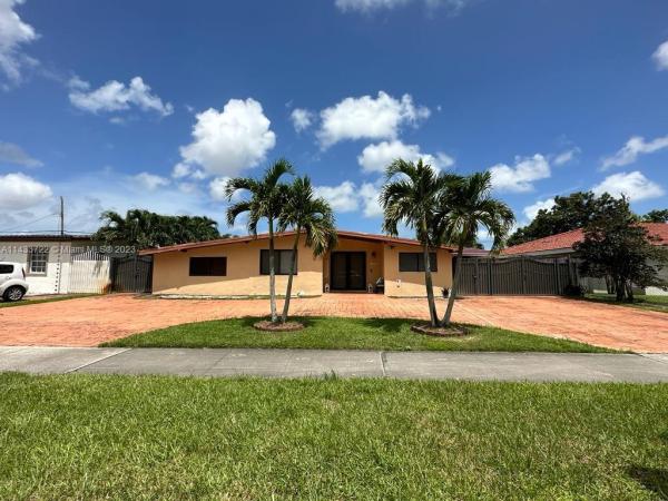 Westwood Lakes Residential, 4525 SW 117th Ave, Westwood Lakes, Florida 33175, image 2