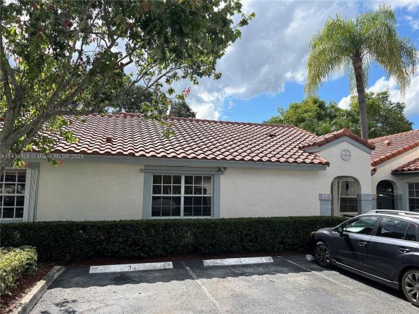 Village Homes At Country Isles, 1438 Springside Dr, Weston, Florida 33326, image 1
