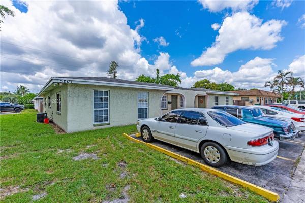 Sunshine Villas, 5201 NW 18th Ct, Lauderhill, Florida 33313, image 1