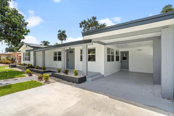Pleasant Village, 730 NE 165th St, Golden Glades, Florida 33162, image 1