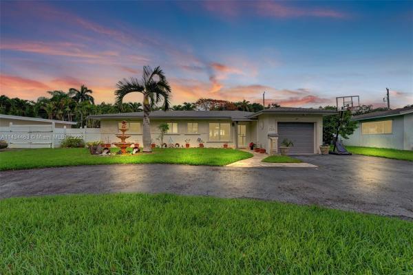 Lawn Acres, 224 S 57th Ter, Hollywood, Florida 33023, image 1
