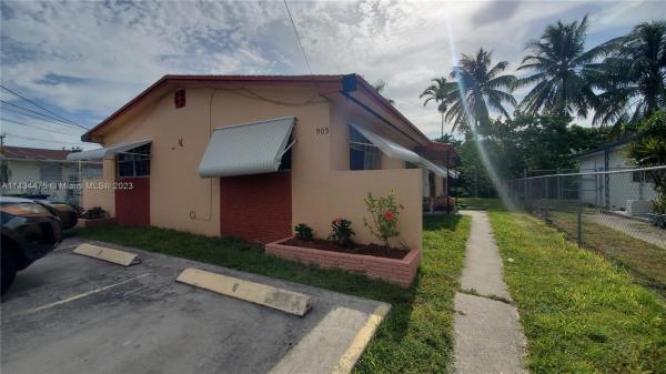 Ro-Len Acres, 905 SW 4th Ter #E, Hallandale Beach, Florida 33009, image 1