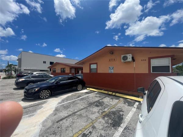 Phillipsons, 634 W 29th St, Hialeah, Florida 33012, image 1