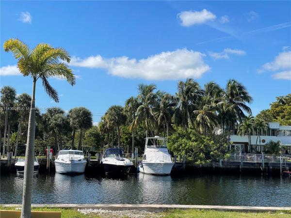 De Soto Park South, 601 Three Islands Blvd #314, Hallandale Beach, Florida 33009, image 1