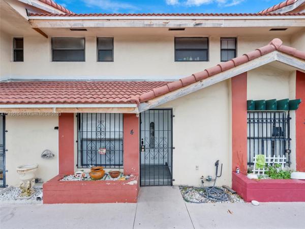Casa Grande Townhomes, 1850 W 58th St #4-2, Hialeah, Florida 33012, image 1