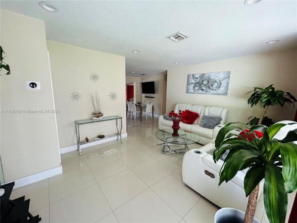 Cassia Belle Estates, 635 W 72nd Pl, Hialeah, Florida 33014, image 1