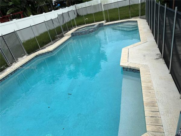 Cogen Nassau Heights, 17121 NE 11th Ct, North Miami Beach, Florida 33162, image 1
