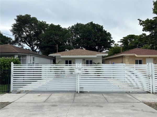 Roosevelt Park, 2753 NW 45th St, Brownsville, Florida 33142, image 1