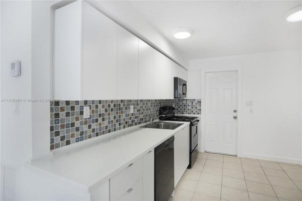 Lauderwood, 1522 SW 30th St #1-2, Fort Lauderdale, Florida 33315, image 1
