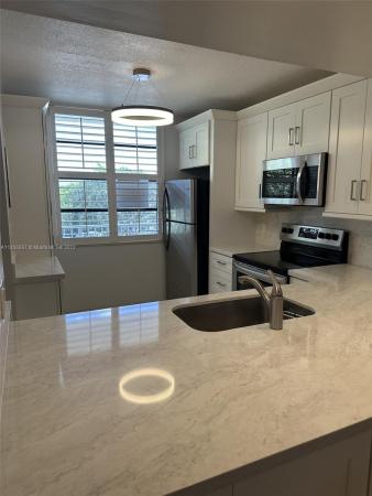 Whitehall 2 Of Pine Island Ridge, 1709 Whitehall Dr #402, Davie, Florida 33324, image 1