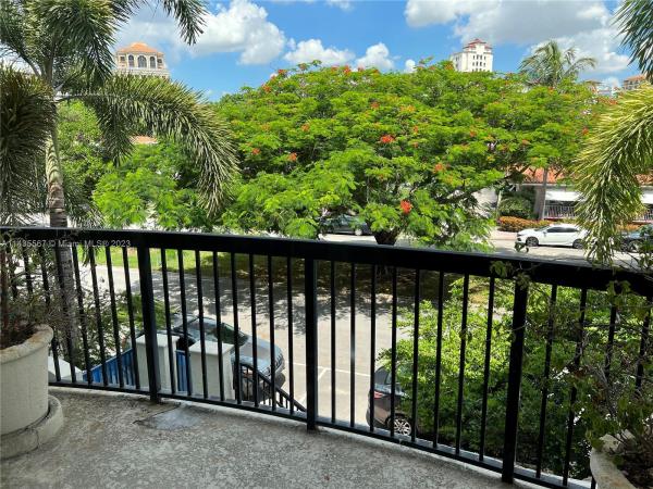 Villa Alhambra, 50 Alhambra Cir #th-103, Coral Gables, Florida 33134, image 2