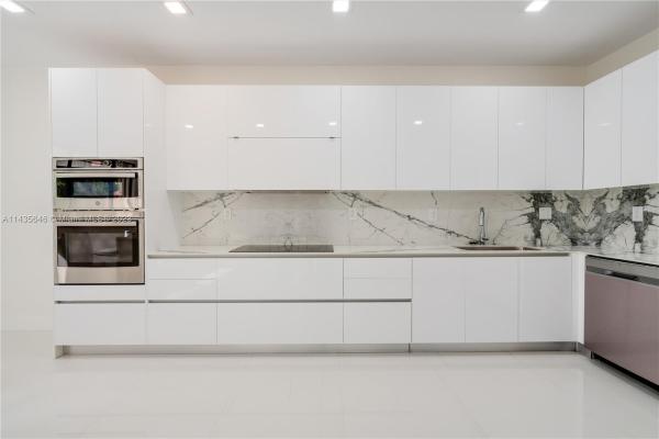 L'Hermitage, 2000 S Bayshore Dr #1, Miami, Florida 33133, image 1