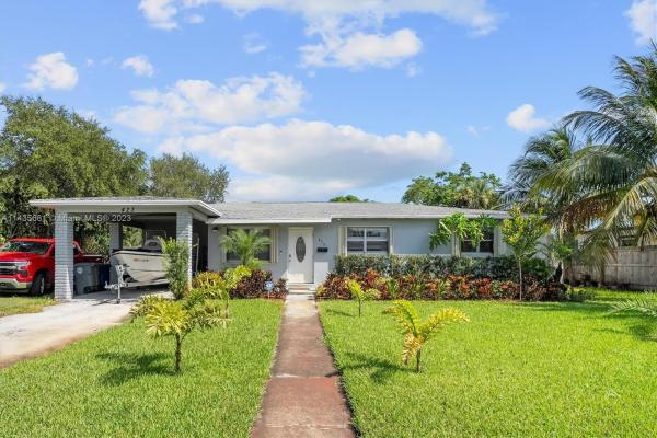 Lake Park Residential, 423 Hawthorne Dr, Lake Park, Florida 33403, image 1