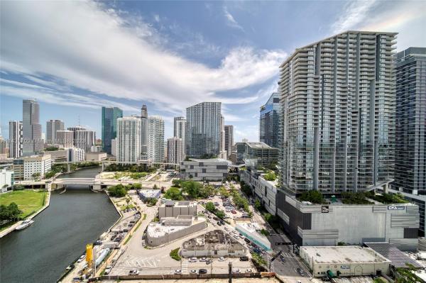 Neo Vertika, 690 SW 1st Ct #2720, Miami, Florida 33130, image 2