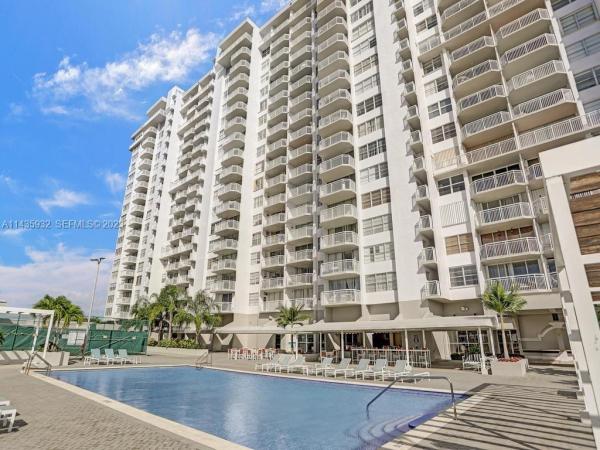 Del Prado, 18051 Biscayne Blvd #304-1, Aventura, Florida 33160, image 1