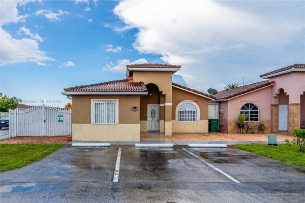 Los Palacios, 9202 NW 121st Ter #33, Hialeah Gardens, Florida 33018, image 1