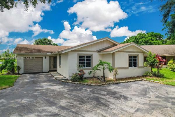Nova Village, 2161 Nova Village Dr, Davie, Florida 33317, image 1