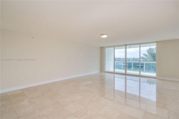 Hamptons South, 20201 E Country Club Dr #404, Aventura, Florida 33180, image 1