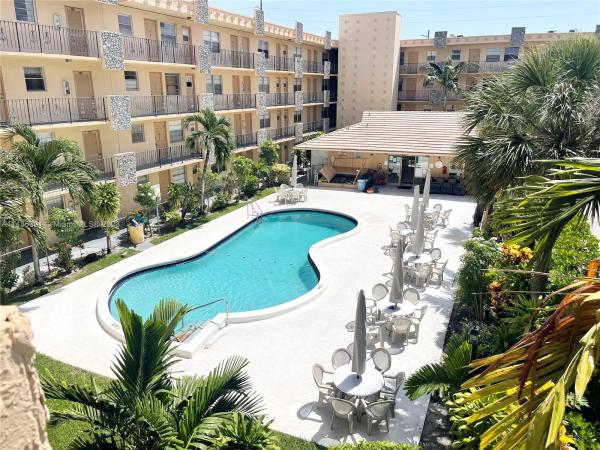 Warrenton House, 2145 Pierce St #306, Hollywood, Florida 33020, image 1