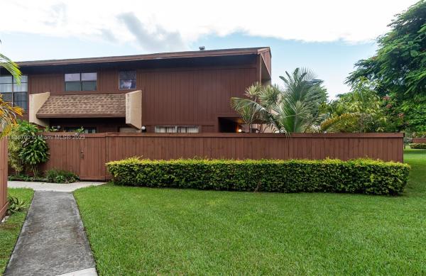 Snapper Village, 6435 SW 116th Pl #H, Kendall, Florida 33173, image 2