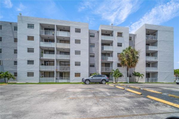 Fontainebleau Gardens, 8075 NW 7th St #416, Fountainebleau, Florida 33126, image 1