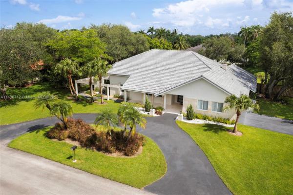 Galloway Glen, 9201 SW 102nd St, Kendall, Florida 33176, image 1