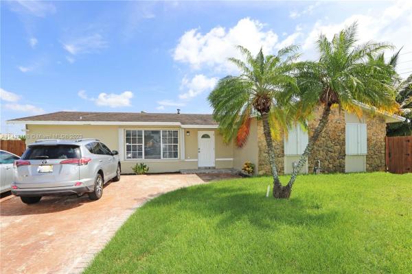 Winston Park, 13611 SW 73rd St, Kendale Lakes, Florida 33183, image 2
