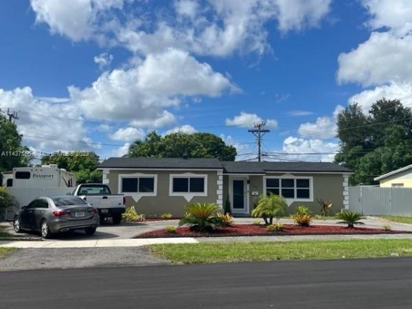 Norwood, 1200 NW 187th St, Miami Gardens, Florida 33169, image 2