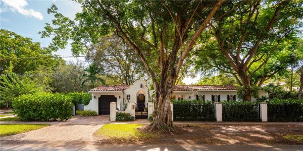 Granada, 1605 Madrid St, Coral Gables, Florida 33134, image 1