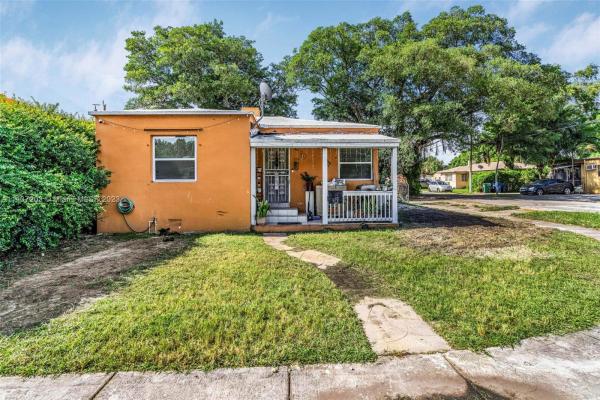 Stephens Manor, 954 NW 75th St, Gladeview, Florida 33150, image 1