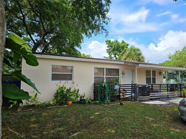 Pompano Park, 6011 NW 42nd Ave, North Lauderdale, Florida 33319, image 1