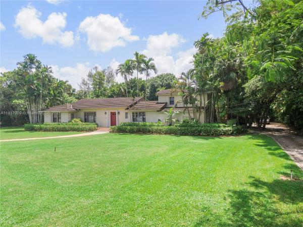 Country Club Estates, 300 Hunting Lodge Dr, Miami Springs, Florida 33166, image 2