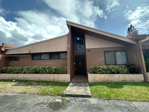 Modern Villas, 166 Sparrow Dr #4B, Royal Palm Beach, Florida 33411, image 1