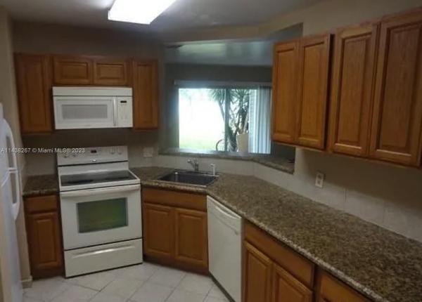Summer Lake, 3437 NW 44th St #101, Oakland Park, Florida 33309, image 1