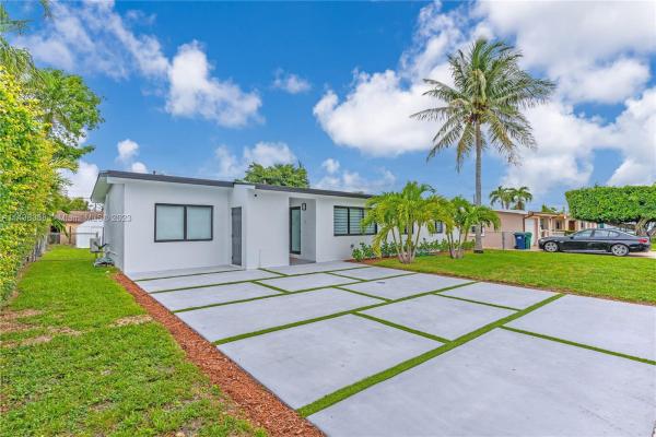 Lee Manor, 3241 SW 105th Ave, University Park, Florida 33165, image 1