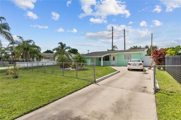 Ranch House Estates, 2390 W Lakewood Rd, West Palm Beach, Florida 33406, image 1