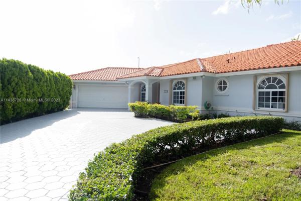 Rainbows End, 11970 SW 94th St, The Crossings, Florida 33186, image 1