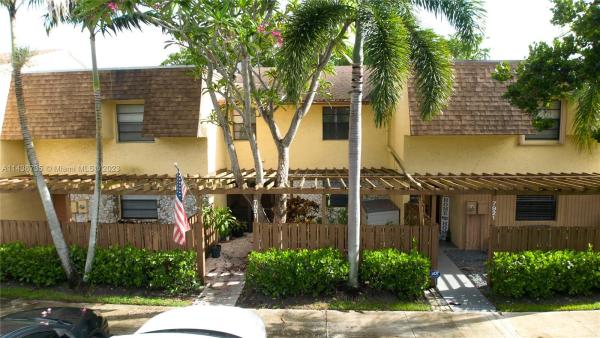 Villas Of Plantation, 7931 NW 11th St, Plantation, Florida 33322, image 1
