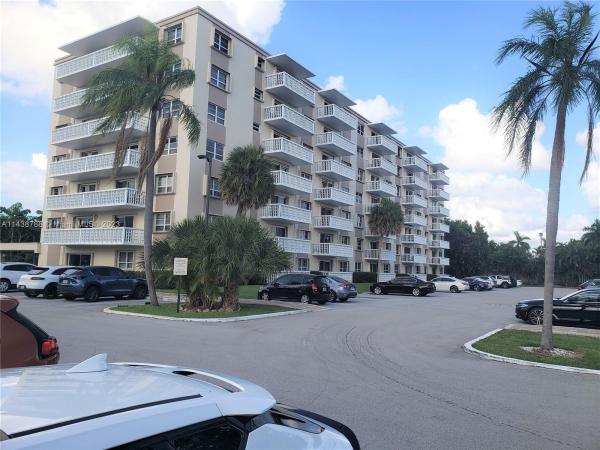Coral Lake Tower, 1831 NE 38th St #202, Oakland Park, Florida 33308, image 1