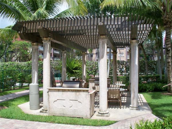 Wisperwood Village, 9301 SW 92nd Ave #C107, Kendall, Florida 33176, image 1