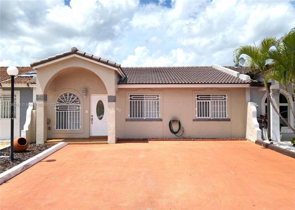 San Mateo, 7693 NW 178th St #7693, Country Club, Florida 33015, image 1
