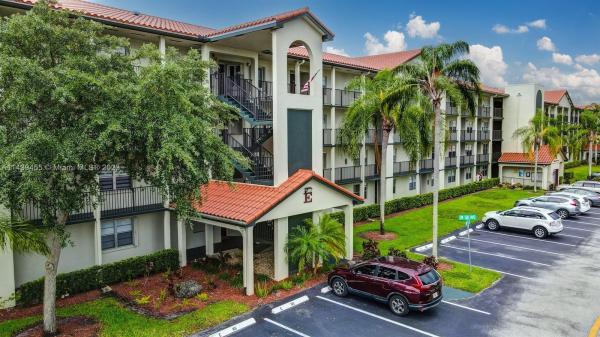 Hawthorne At Century Village, 12900 SW 13th St #106E, Pembroke Pines, Florida 33027, image 1
