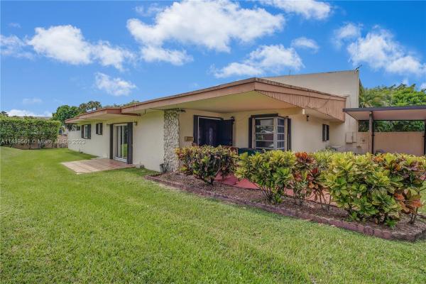 Sunset Kendall Villas, 10602 SW 79th Ter, Kendall, Florida 33173, image 1