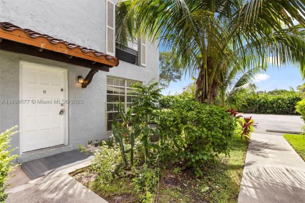 Spanish Trace, 10838 N Kendall Dr #W8, Kendall, Florida 33176, image 1