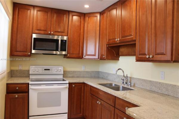 1825 N 17th Ct #1, Hollywood, Florida 33020, image 2