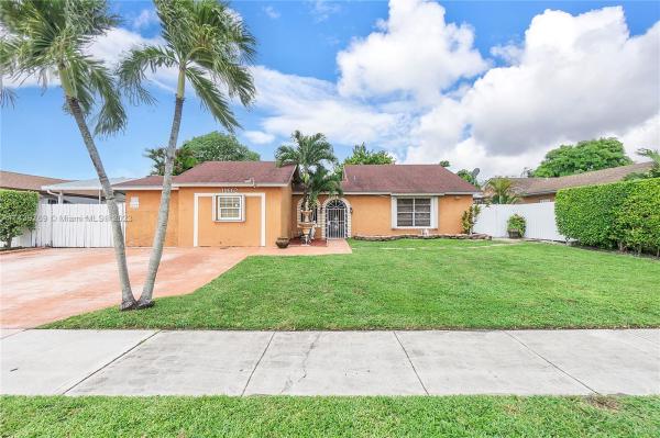 Country Lake Manors, 19662 NW 59th Pl, Country Club, Florida 33015, image 1